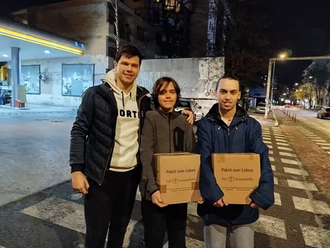 Помош на родителите